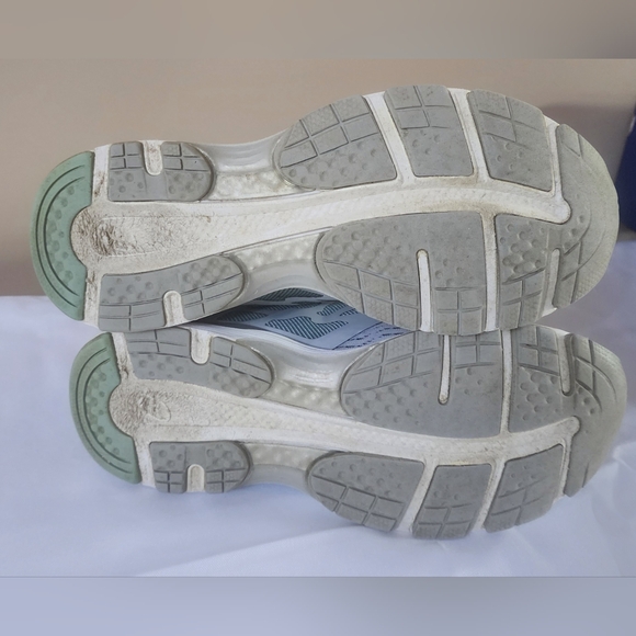 ASICS Women's GEL-Flux 5 Running Shoes T861N Size 8.5 Gray Green - Picture 11 of 12